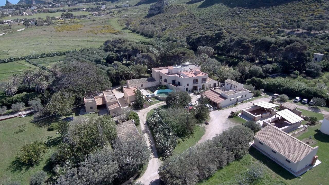 Azienda Agrituristica Tenuta Pizzolungo Ериче Екстериор снимка